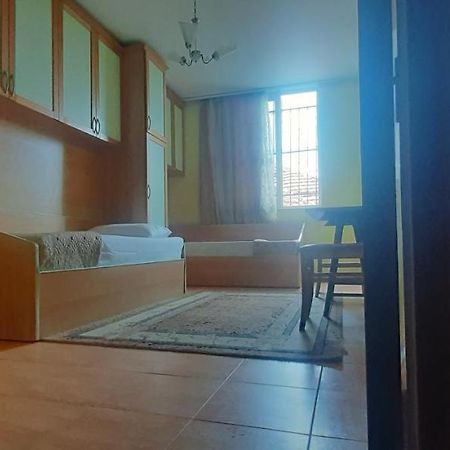 Enki'S Guesthouse Tirana Zewnętrze zdjęcie
