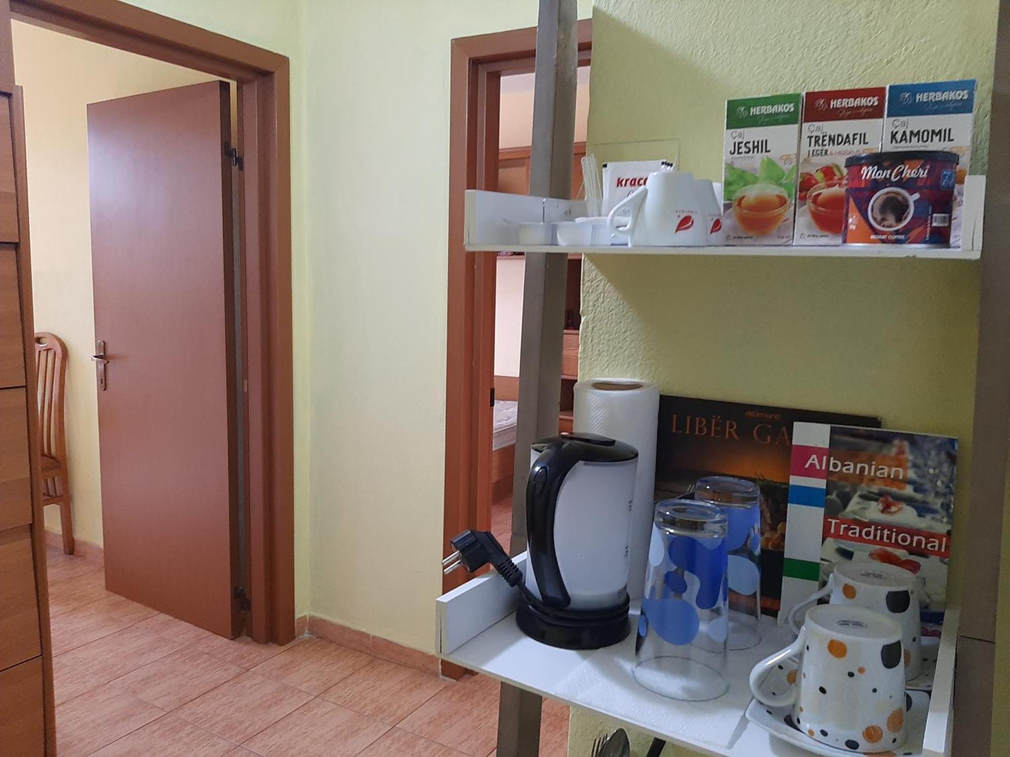 Enki'S Guesthouse Tirana Zewnętrze zdjęcie