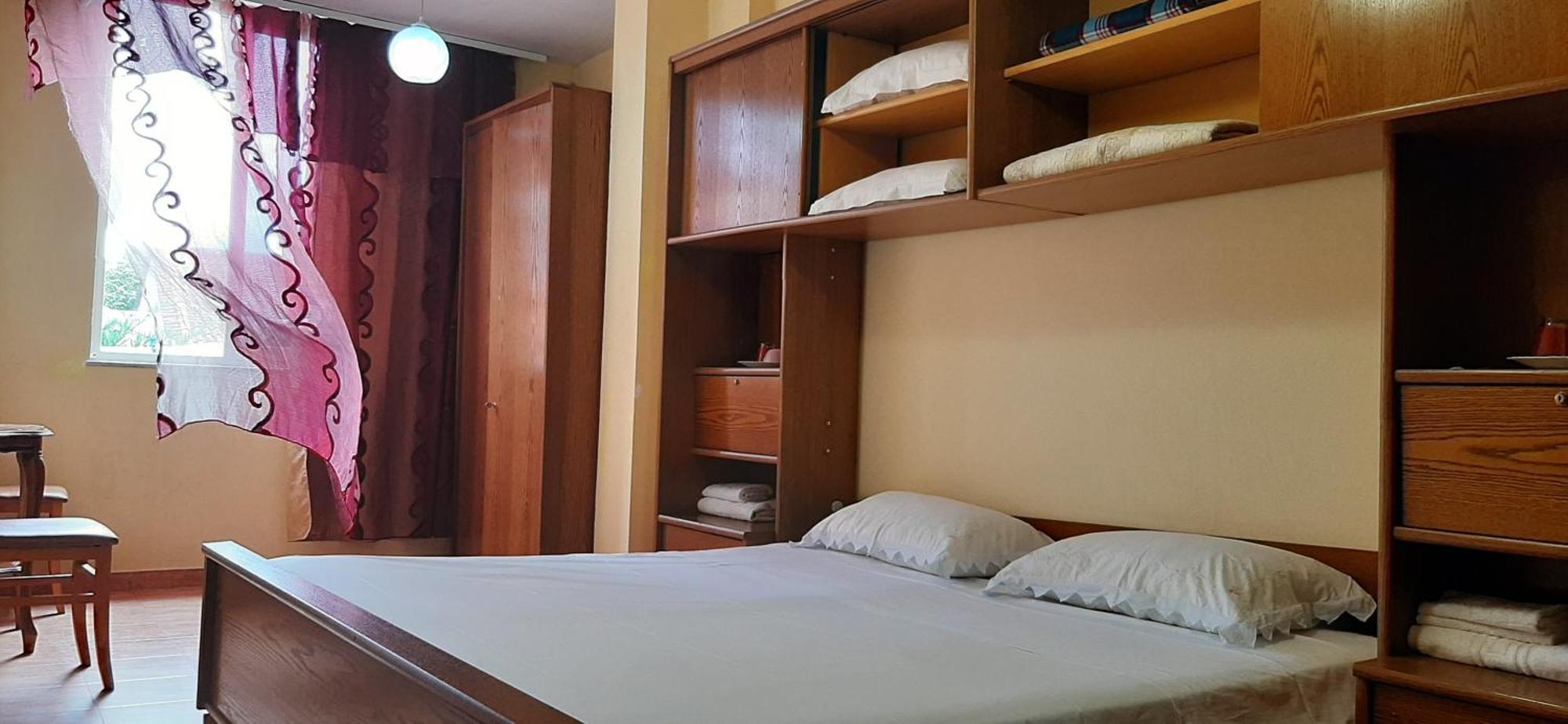 Enki'S Guesthouse Tirana Zewnętrze zdjęcie